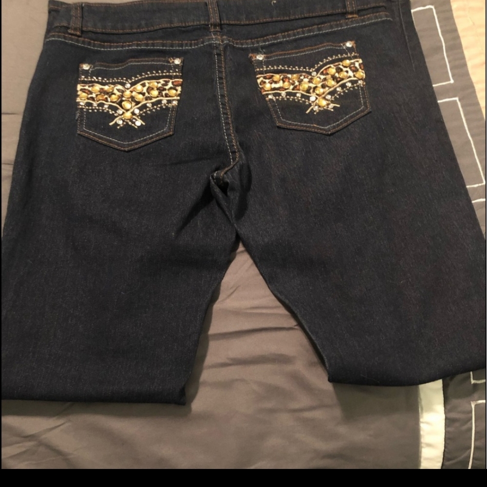 Designer Jeans - Picture 2 of 4